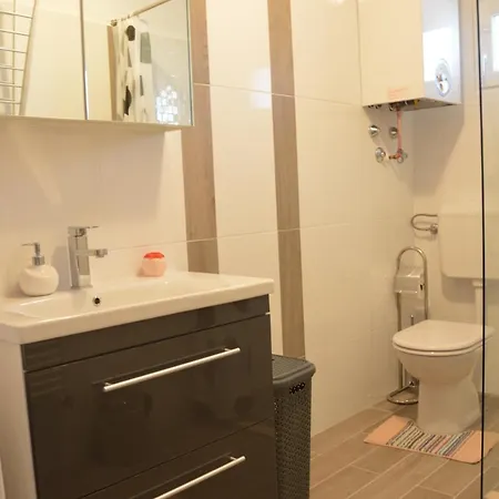 Apartament Luan Ubasico