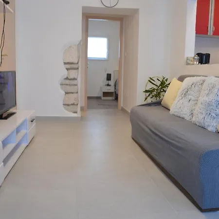 Luan Apartmán *